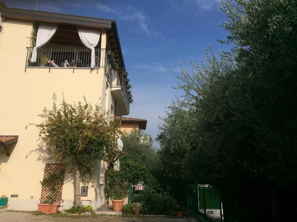 *** Bed & Breakfast B&B Topaze Colombare Di Sirmione Itálie