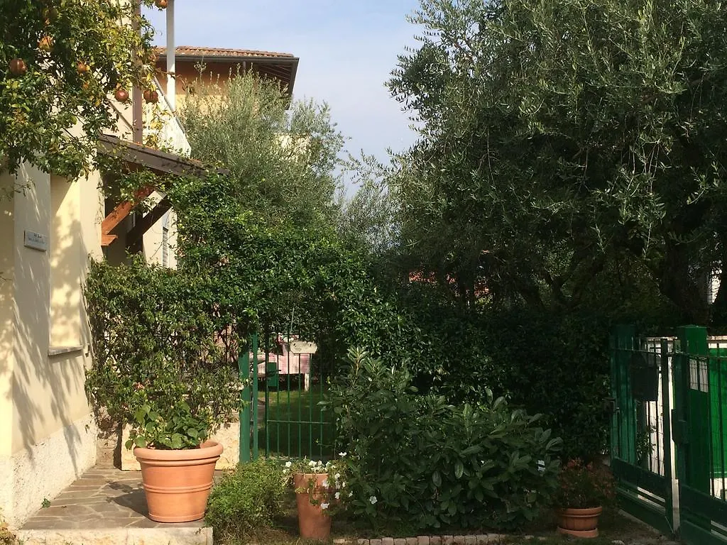 B&B Topaze Colombare Di Sirmione Bed & Breakfast